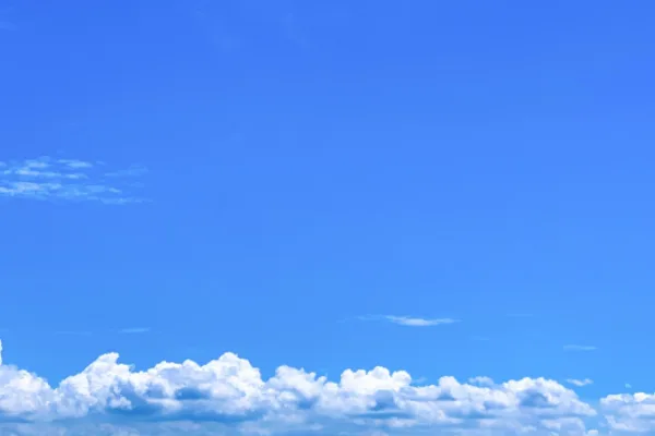 青空と雲の写真です。